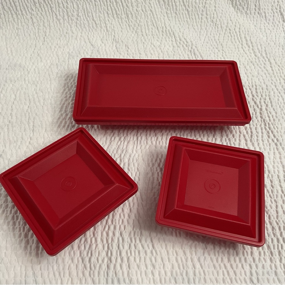 Tupperware Get Together Party Set - Picture 2 of 8